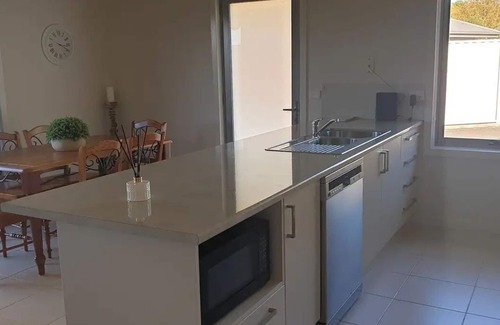 Port Sorell Apartment | Shore beats working