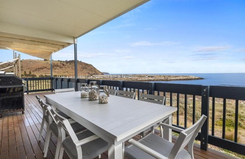 Wirrina Cove House | Shoreline Escape