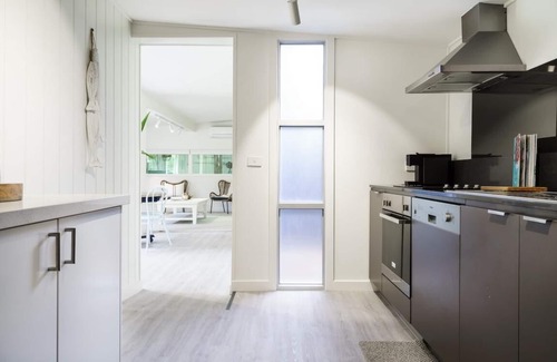 Tootgarook Cottage | Shoreline Hideaway - Hidden Hideaway close to the beach