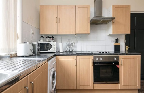 Chorlton-cum-Hardy House | Short Term Shared R&R In Chorlton