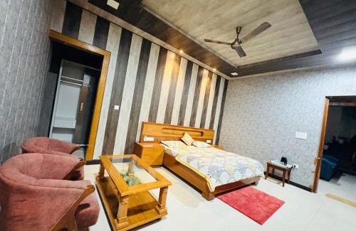 Mayapur House | Shreshth Home Stay - Best Family Accommodation - 3km from Har Ki Pauri, Haridwar, Uttarakhand