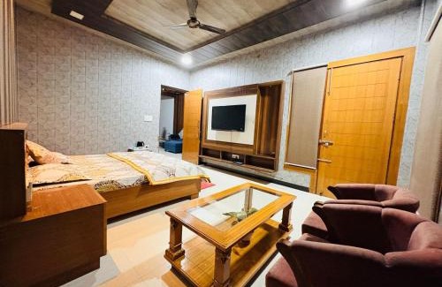 Mayapur House | Shreshth Home Stay - Best Family Accommodation - 3km from Har Ki Pauri, Haridwar, Uttarakhand