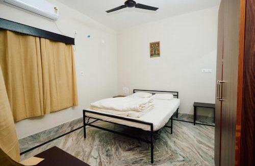 Krishnanagar House | Shri Krishna Sharanam Guest House