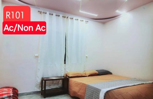 Akalkot Hotel | Shriguru Guest House Akkalkot