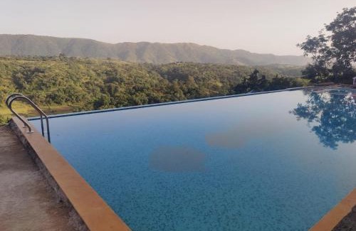 Sadri Hotel | Shrisiddhpuram