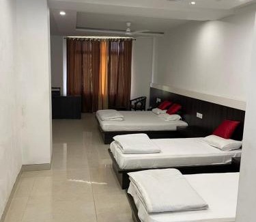 Marhi Hotel | Shyama Hotel