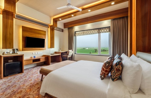 Orai Hotel | Shyama Sarovar Portico