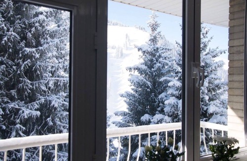 Medeu District Cottage | Shymbulak Resort House