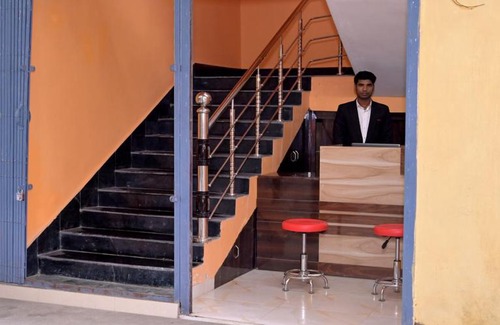 Motihari Hotel | Siddhi Vinayak Hotel & Banquet 2