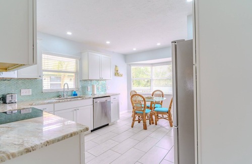 Siesta Key House | Siesta Key Exclusive Beachside Compound: 3 Units - 100 ft to the Sand
