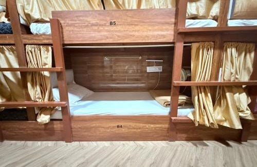 Mumbai Hostel | Signature Inn Dormitory