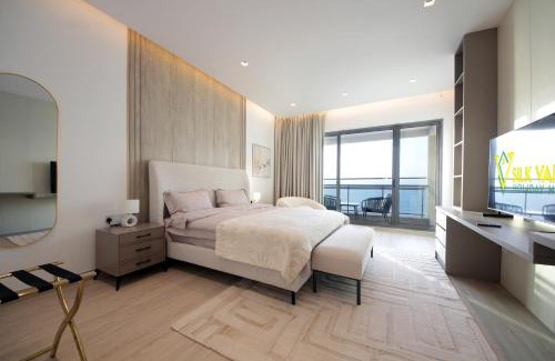 Beach & Coast Apartment | Silk Valley - 3B Beachfront | Private Beach Access