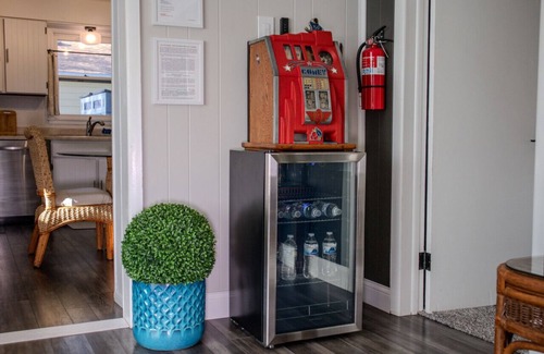 Saint Joseph Apartment | Silver Beach Inn: The Saucer