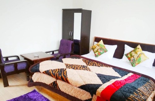 Kempty Range Hotel | Silver Dew Resorts