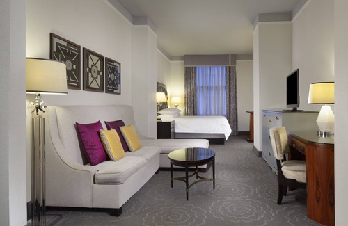 The Loop Hotel | Silversmith Hotel Chicago Downtown