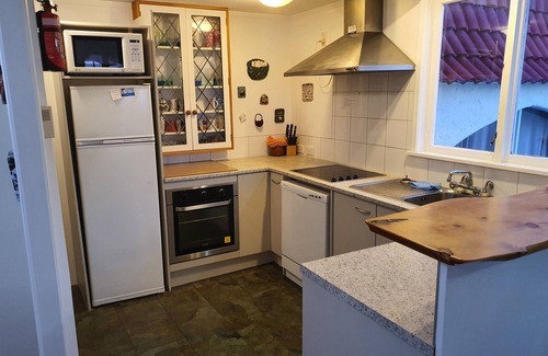 Waiwera House | Simply Beautiful 3 brm beach front with sea views and headland views.