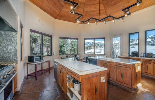 Timber Ridge House | Singletree-Paragon by Curate Telluride-Pickleball, Pool Tbl, Hot Tub, Ping Pong