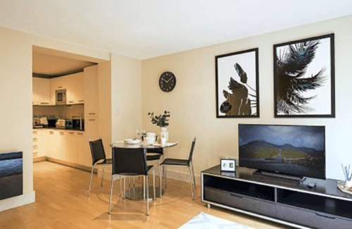 Queenhithe Apartment | Sir John Lyon House by Interhome