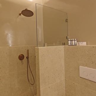 Moschato-Tavros Apartment | Siroa Atrium