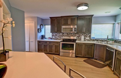 South Padre Island House | Sister Home #1 with Pool/4 min walk to Beach/Rent Both Units for Larger Groups