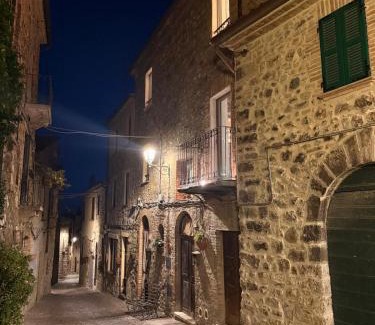 Allerona House | Six Keys Guesthouse