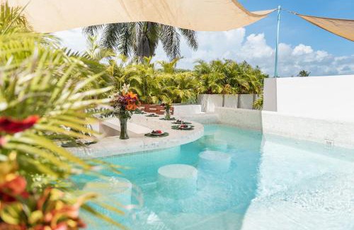 Playacar Fase I Villa | Sixteen bedrooms villa in Playa del Carmen