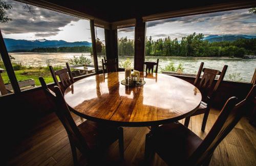 Terrace Bed & Breakfast | Skeena River House Bed & Breakfast