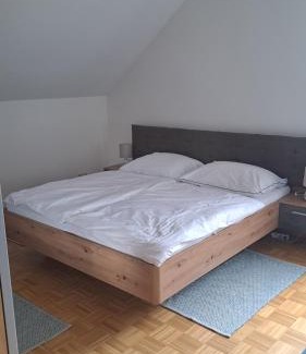 Sankt Kathrein am Hauenstein Apartment | Ski, bike, hike & chill!