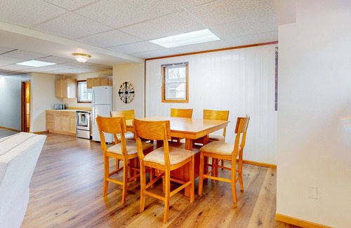 West Baraboo House | Ski/golf retreat with private outdoor areas and private washer & dryer