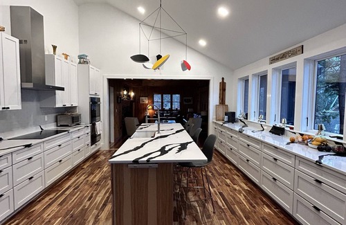 Alton House | SKI House - Lake Winni Home 20 minutes to Gunstock