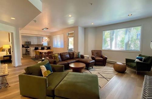 Steamboat Springs Condo | Ski-in-out with hot tub and heated pool!