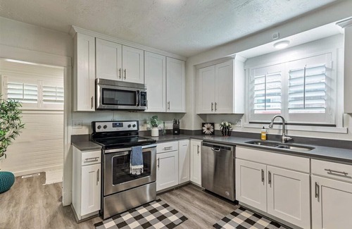 Millcreek House | SKI UTAH! Visit SLC, 30+ day Stays, Pet friendly!