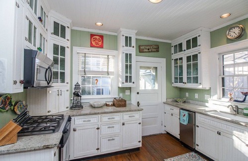 Savannah Beach House | Skipjack Cottage - Ideal for Families or Groups - 5 Houses from Beach!