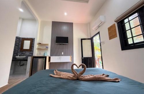 East Ham Tien Beach Bed & Breakfast | Sky Home