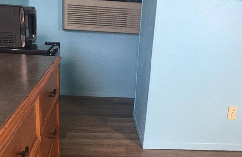 El Dorado House | Sky-Palace Inn and Suites El Dorado - 2 Double Bed NS