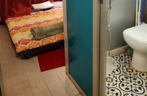 Marine Lines Apartment | Sky Window