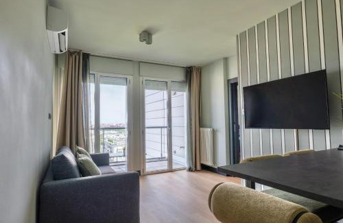 Milan Apartment | Skyline House - FREE PARKING & TERRACE