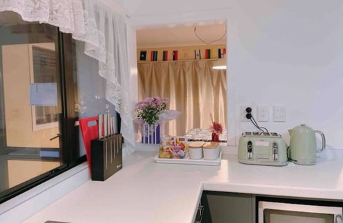 Rotorua House | Skyline Mountain View Lodge up to 16 people