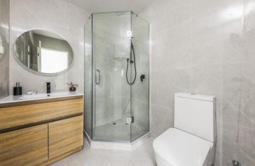 Manurewa Villa | SkyStars Brand New Skyline Haven