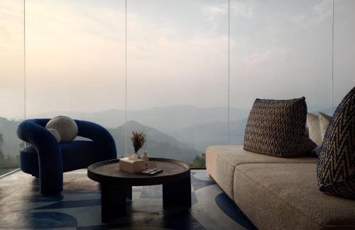 Pua Villa | SLA sakad