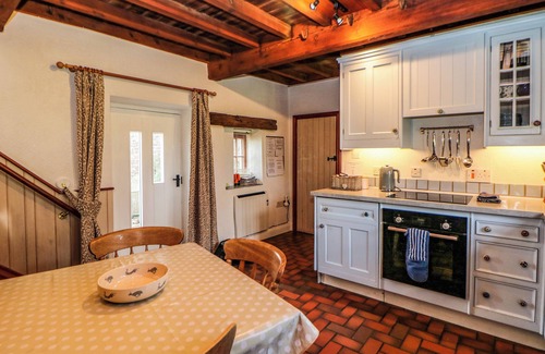Cauldon Low Cottage | SLADE COTTAGE, pet friendly, with open fire in Ilam, Staffordshire