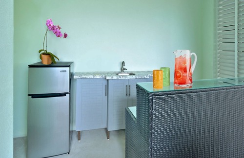 Key West House | Sleep 16 guests over two side-by-side homes in exclusive Key Cove Landings