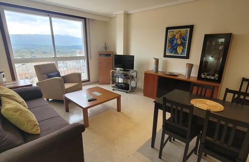 Maceda Apartment | Sleep in Maceda with spectacular views 20 min from Ribeira Sacra