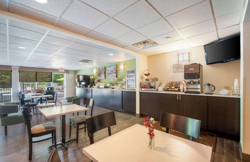 Dover Hotel | Sleep Inn & Suites Dover University Area