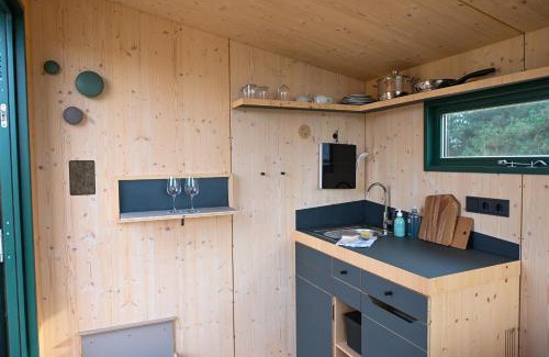 Steenodde House | Sleep Space 1 - Green Tiny Spot Amrum
