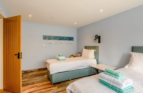 Ipswich Cottage | Sleeping up to six guests, this luxurious holiday home is situated in Hadleigh, Suffolk.