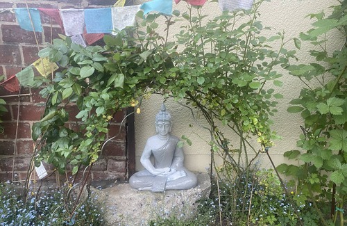 Nikolaivorstadt Apartment | Sleeping with a garden in a historic old town house