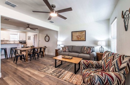 Bay Area House | Sleeps 22 - Seaside Escape Two Fully Remodeled Homes for Your Group