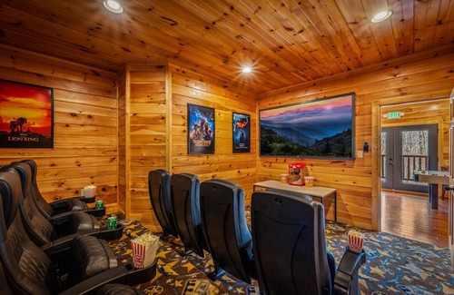 Gatlinburg Cabin | Sleeps 32! Perfect For Group Vacations & Reunions! Pool, Theater, Game Room!