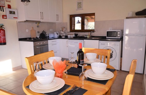 Serta House | Sleeps 6 peoplenEntire use of house, pool and all facilities. Exclusively yours.